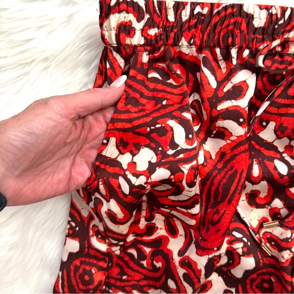 💖 Michael Kors Red/Cream/Black Floral Satin Shorts - Picture 10 of 16
